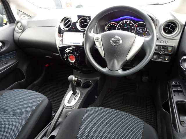 日産 ノート １．２ Ｘ ＤＩＧ－Ｓ H27年 () 99