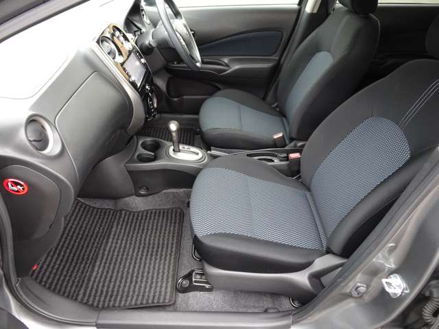 日産 ノート １．２ Ｘ ＤＩＧ－Ｓ H27年 () 99