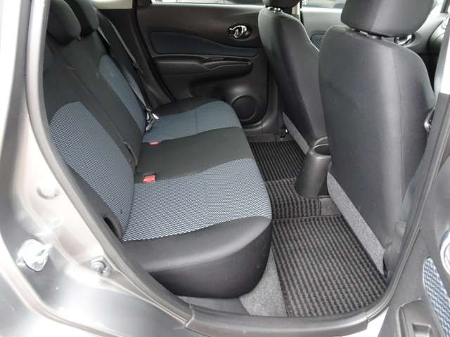 日産 ノート １．２ Ｘ ＤＩＧ－Ｓ H27年 () 99