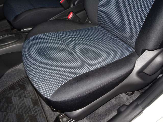 日産 ノート １．２ Ｘ ＤＩＧ－Ｓ H26年 () 99