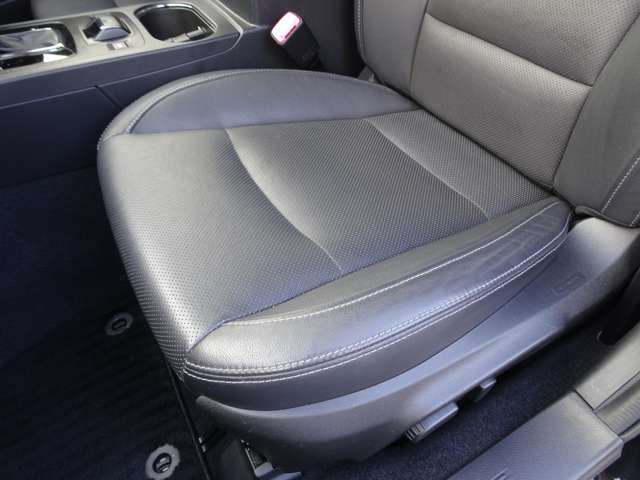 スバル レガシィアウトバック ２．５ リミテッド ４ＷＤ H27年 () 99