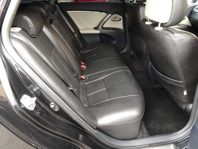 トヨタ アベンシスワゴン ２．０ ＬＩ H24年 () 99