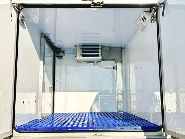 ダイハツ ハイゼットトラック カラーアルミ中温冷凍車 －７℃設定 R2年 (関東) 99