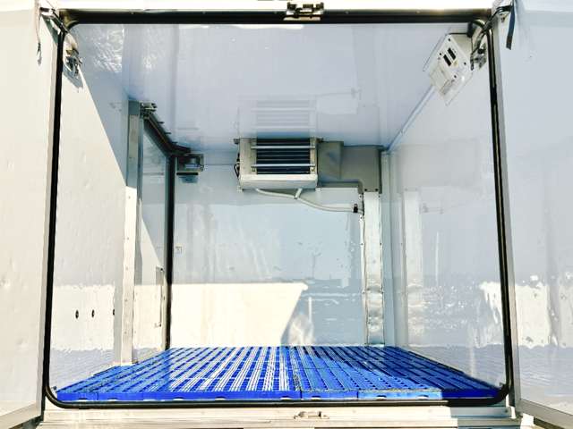 ダイハツ ハイゼットトラック カラーアルミ中温冷凍車 －７℃設定 R2年 (関東) 99
