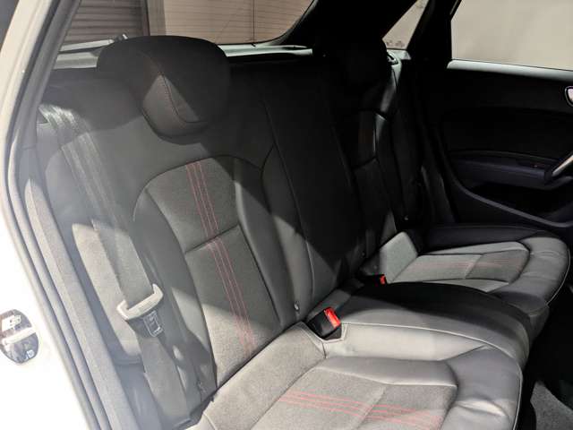 アウディ Ｓ１　スポーツバック ２．０ ４ＷＤ H29年 (関東) 99