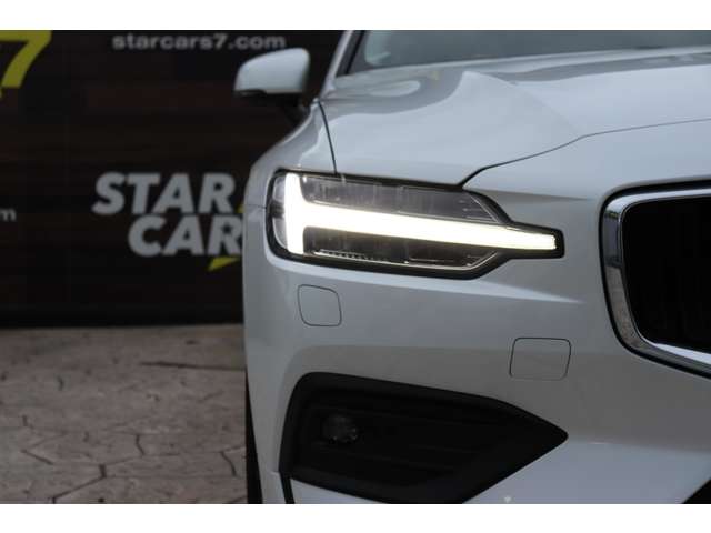 ボルボ Ｖ６０ Ｔ５　モメンタム R1年 () 99