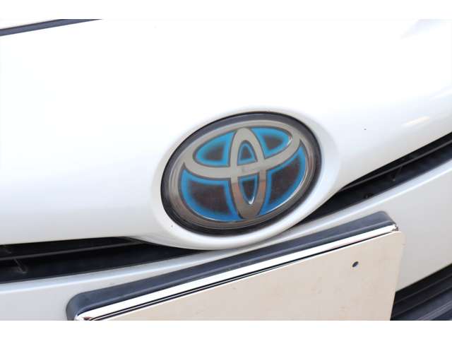 トヨタ プリウス １．８ Ａ ツーリングセレクション Ｅ－ＦＯＵＲ ４ＷＤ H28年 (東北) 99