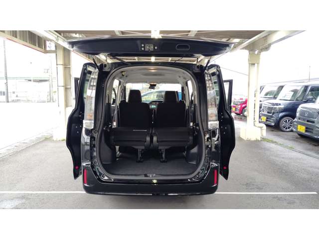 トヨタ ヴォクシー ２．０ Ｘ H28年 (東海) 99