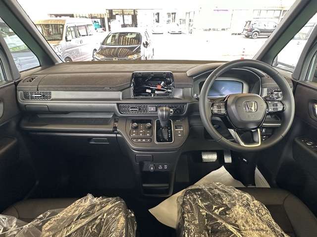 ホンダ ステップワゴン １．５ スパーダ プレミアムライン ４ＷＤ R8年 (東海) 99