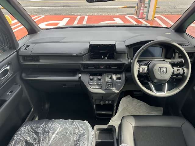 ホンダ ステップワゴン　ハイブリッド ２．０ Ｅ：ＨＥＶ スパーダ ３０周年特別仕様車 R8年 (東海) 99