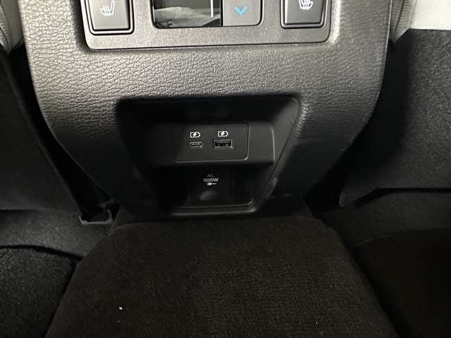 三菱 アウトランダーＰＨＥＶ ＰＨＥＶ ２．４ Ｐ ４ＷＤ R4年 (東海) 99