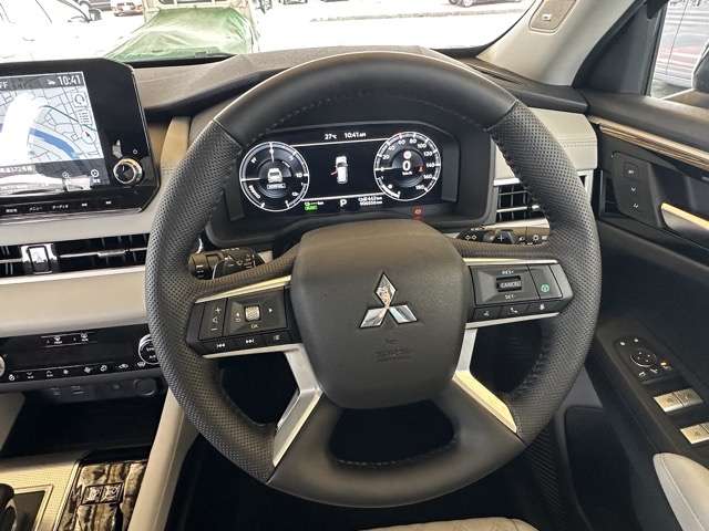 三菱 アウトランダーＰＨＥＶ ＰＨＥＶ ２．４ Ｐ ４ＷＤ R4年 (東海) 99