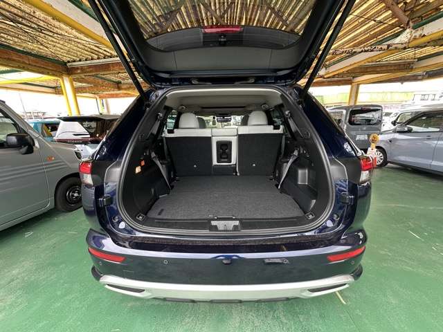 三菱 アウトランダーＰＨＥＶ ＰＨＥＶ ２．４ Ｐ ４ＷＤ R4年 (東海) 99
