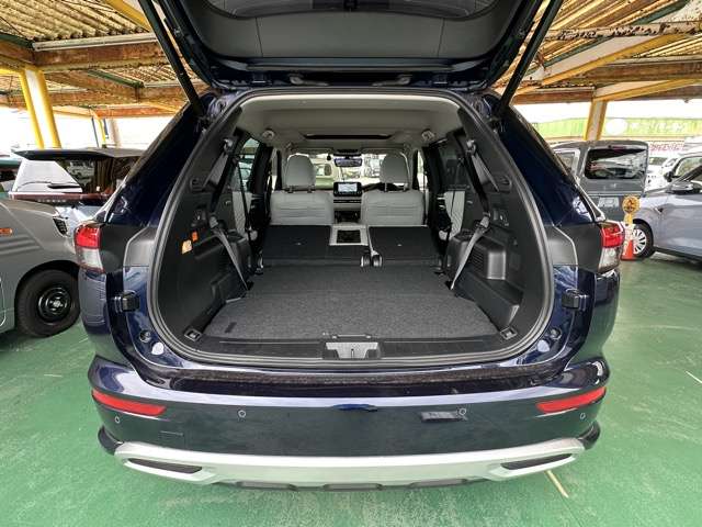 三菱 アウトランダーＰＨＥＶ ＰＨＥＶ ２．４ Ｐ ４ＷＤ R4年 (東海) 99