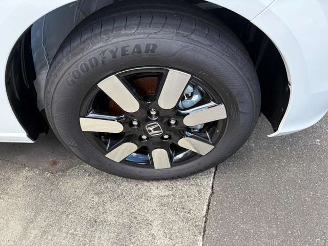 ホンダ フリード １．５ エアー ＥＸ R8年 (中国) 99