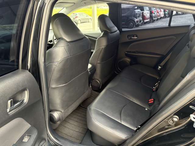 トヨタ プリウス １．８ Ｓ ツーリングセレクション H29年 (近畿) 99