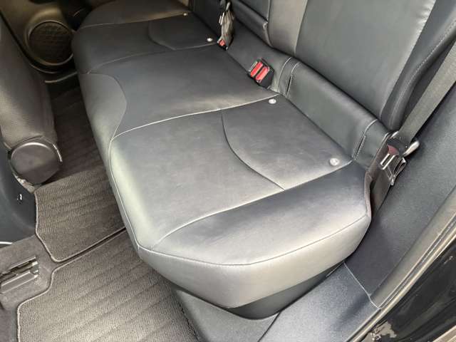 トヨタ プリウス １．８ Ｓ ツーリングセレクション H29年 (近畿) 99