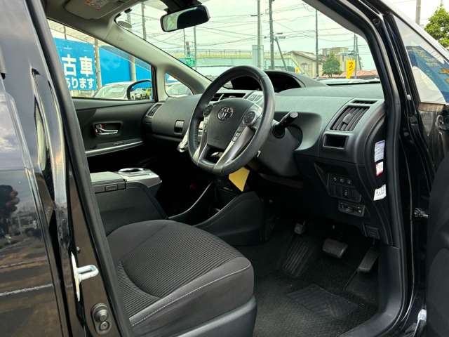 トヨタ プリウスΑ １．８ Ｓ ツーリングセレクション H29年 (関東) 99