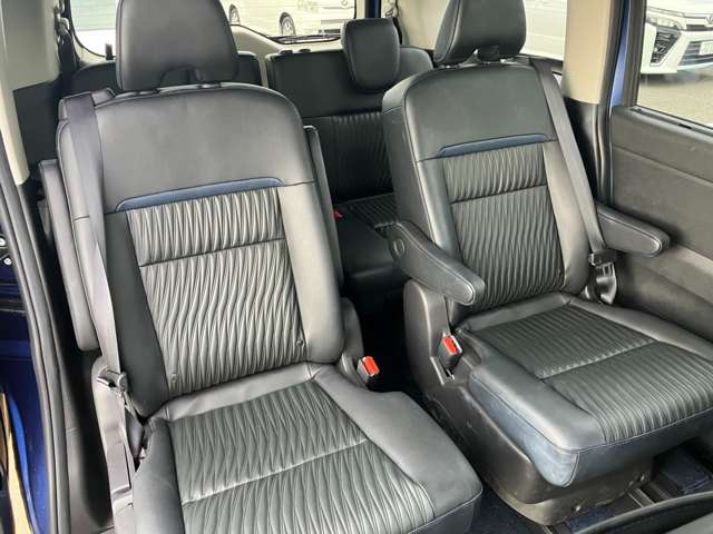日産 セレナ １．４ Ｅ－ＰＯＷＥＲ ＡＵＴＥＣＨ R5年 (関東) 99