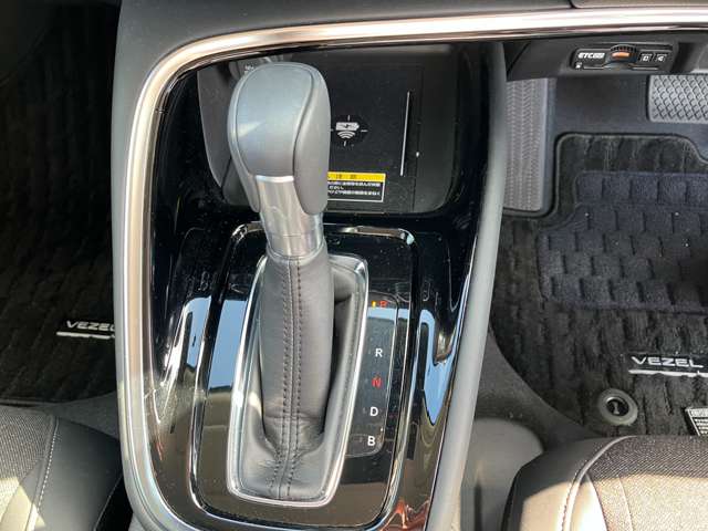 ホンダ ヴェゼル １．５ Ｅ：ＨＥＶ Ｚ R5年 (関東) 99