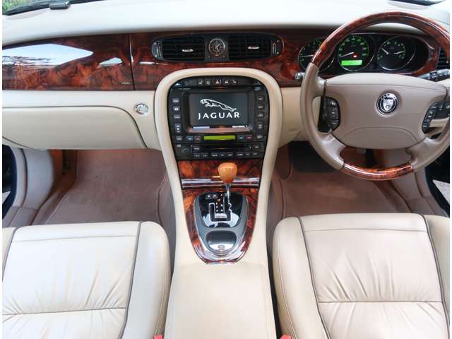 ジャガー ＸＪ ＸＪ ４．２ エクゼクティブ H19年 (関東) 99