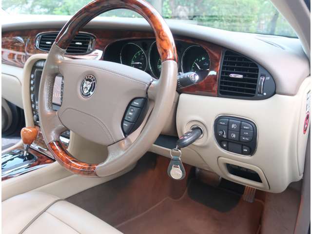 ジャガー ＸＪ ＸＪ ４．２ エクゼクティブ H19年 (関東) 99