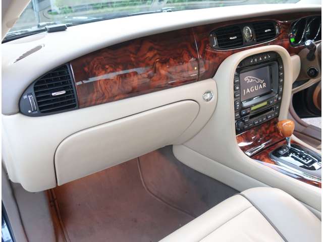 ジャガー ＸＪ ＸＪ ４．２ エクゼクティブ H19年 (関東) 99