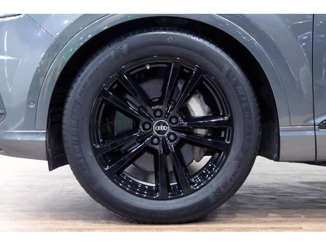 アウディ Ｑ７ ２．０ ＴＦＳＩ クワトロ Ｓラインパッケージ ４ＷＤ H30年 (関東) 99