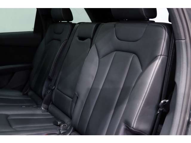 アウディ Ｑ７ ２．０ ＴＦＳＩ クワトロ Ｓラインパッケージ ４ＷＤ H30年 (関東) 99