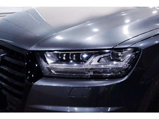 アウディ Ｑ７ ２．０ ＴＦＳＩ クワトロ Ｓラインパッケージ ４ＷＤ H30年 (関東) 99