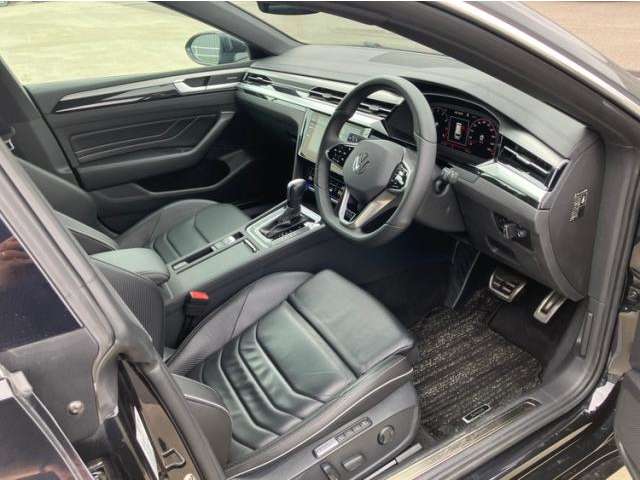 フォルクスワーゲン アルテオンシューティングブレーク ＴＳＩ ４モーション Ｒライン アドバンス ４ＷＤ R4年 (近畿) 99