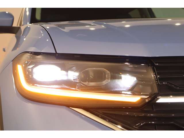フォルクスワーゲン Ｔ－ＣＲＯＳＳ ＴＳＩ スタイル R6年 (近畿) 99