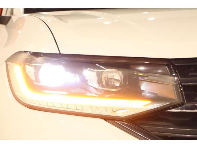 フォルクスワーゲン Ｔ－ＣＲＯＳＳ ＴＳＩ スタイル R3年 (近畿) 99