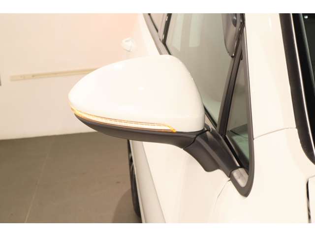 フォルクスワーゲン ゴルフ ＴＳＩ　コンフォートライン　マイスター R1年 (近畿) 99