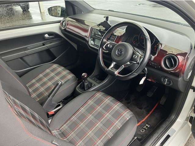 フォルクスワーゲン ＵＰ！ ＧＴＩ R1年 (近畿) 99
