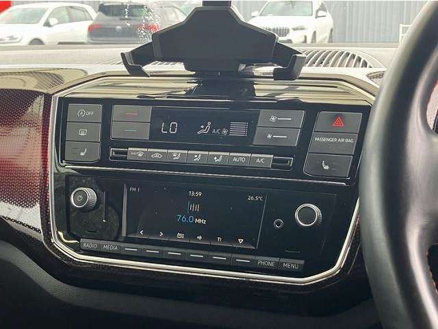 フォルクスワーゲン ＵＰ！ ＧＴＩ R1年 (近畿) 99
