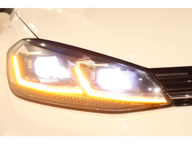フォルクスワーゲン ゴルフヴァリアント ＴＤＩ ハイライン マイスター ディーゼルターボ R1年 (近畿) 99