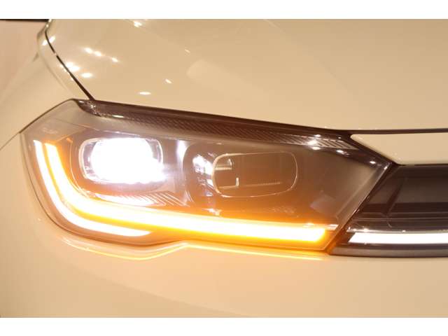フォルクスワーゲン ポロ ＴＳＩ　スタイル R6年 (近畿) 99