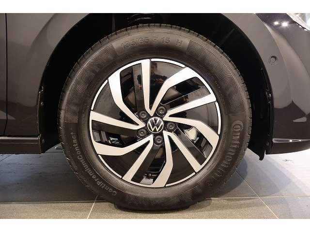 フォルクスワーゲン ポロ ＴＳＩ　アクティブ R8年 (近畿) 99
