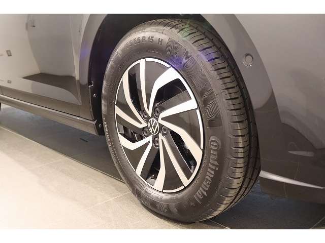 フォルクスワーゲン ポロ ＴＳＩ　アクティブ R8年 (近畿) 99
