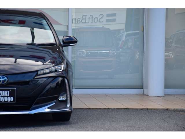 トヨタ プリウスＰＨＶ １．８ Ａ プレミアム R4年 (近畿) 99