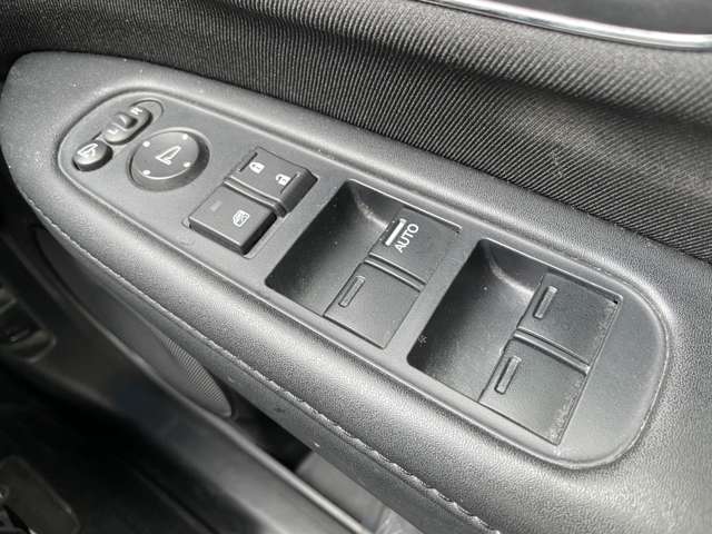 ホンダ ヴェゼル １．５ ハイブリッド Ｘ ４ＷＤ H26年 () 99