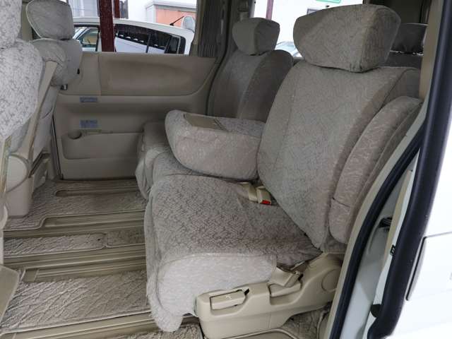 日産 エルグランド ３．５ Ｘ ４ＷＤ H17年 (関東) 99