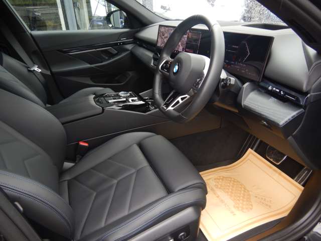 ＢＭＷ ５シリーズ ５２３Ｄ Ｘドライブ Ｍスポーツ ディーゼルターボ ４ＷＤ R6年 (近畿) 99