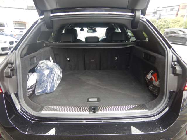 ＢＭＷ ５シリーズ ５２３Ｄ Ｘドライブ Ｍスポーツ ディーゼルターボ ４ＷＤ R6年 (近畿) 99