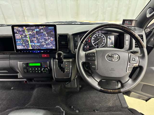 トヨタ ハイエースバン ２．８ スーパーＧＬ ダークプライムＩＩワイド ミドルルーフ ロングボディ ディーゼルターボ R3年 () 99