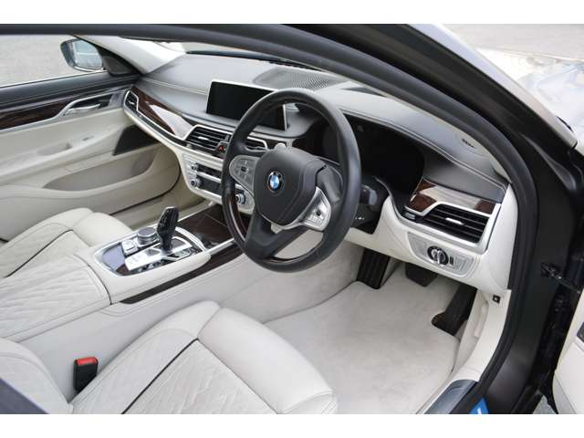 ＢＭＷ ７シリーズ ７４５ｅ　ラグジュアリー R2年 (東海) 99