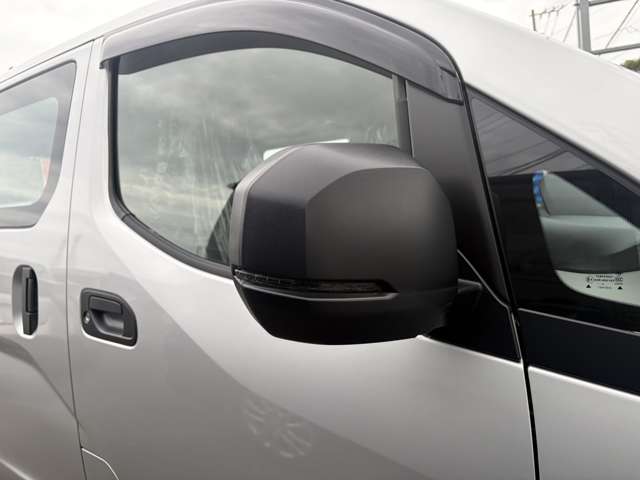 日産 ＮＶ２００バネットバン １．６ ＶＸ R8年 (関東) 99