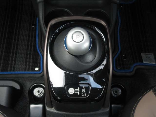 日産 ノート １．２ Ｅ－ＰＯＷＥＲ メダリスト H29年 (関東) 99