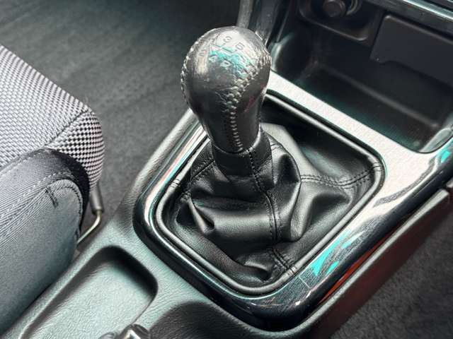 スバル レガシィツーリングワゴン ２．０ ＧＴ－Ｂ Ｅ－ＴＵＮＥ ＩＩ ４ＷＤ H14年 (近畿) 99